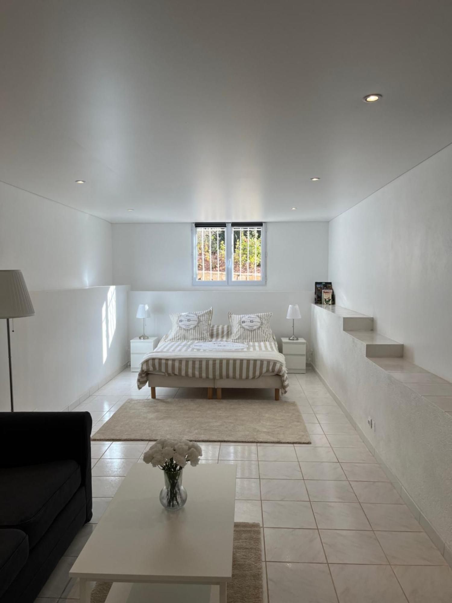 Apartment T3 Avec Jardin Et Piscine Privee *