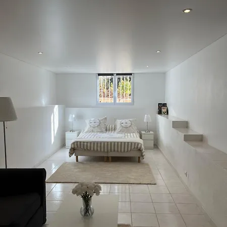 Appartement T3 Avec Jardin Et Piscine Privee à Velaux Extérieur photo